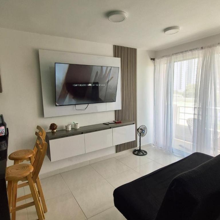 Apartamento entero cerca a la playa, aire acondicionado, wifi - Three-Bedroom Apartment - 47