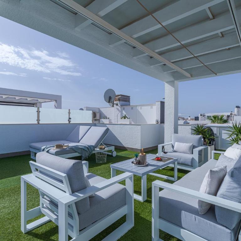 Luxury Penthouse with private Rooftop Terrace, Pool, Punta Prima, Torrevieja - Appartement 2 Chambres - 5