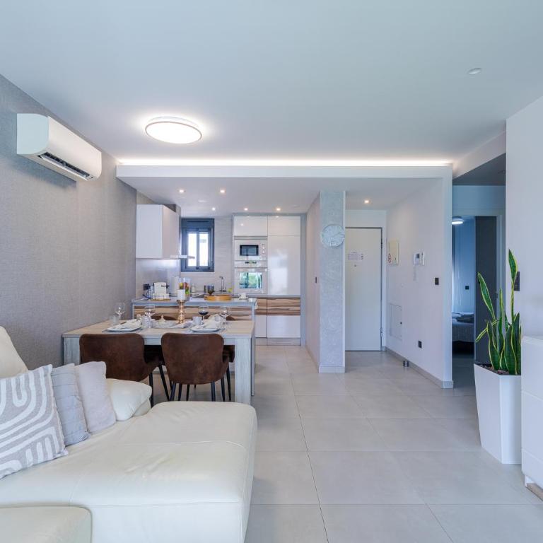 Luxury Penthouse with private Rooftop Terrace, Pool, Punta Prima, Torrevieja - Appartement 2 Chambres - 8