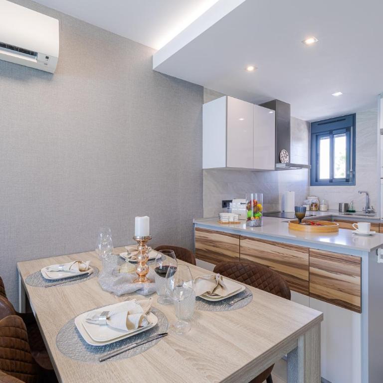 Luxury Penthouse with private Rooftop Terrace, Pool, Punta Prima, Torrevieja - Appartement 2 Chambres - 10