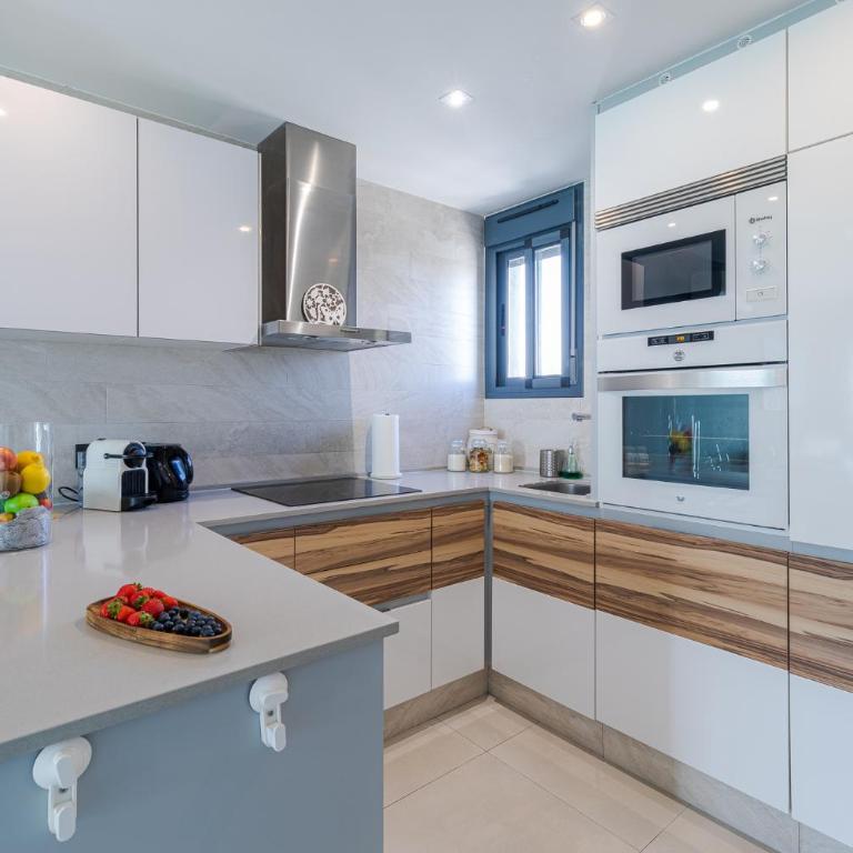 Luxury Penthouse with private Rooftop Terrace, Pool, Punta Prima, Torrevieja - Appartement 2 Chambres - 11
