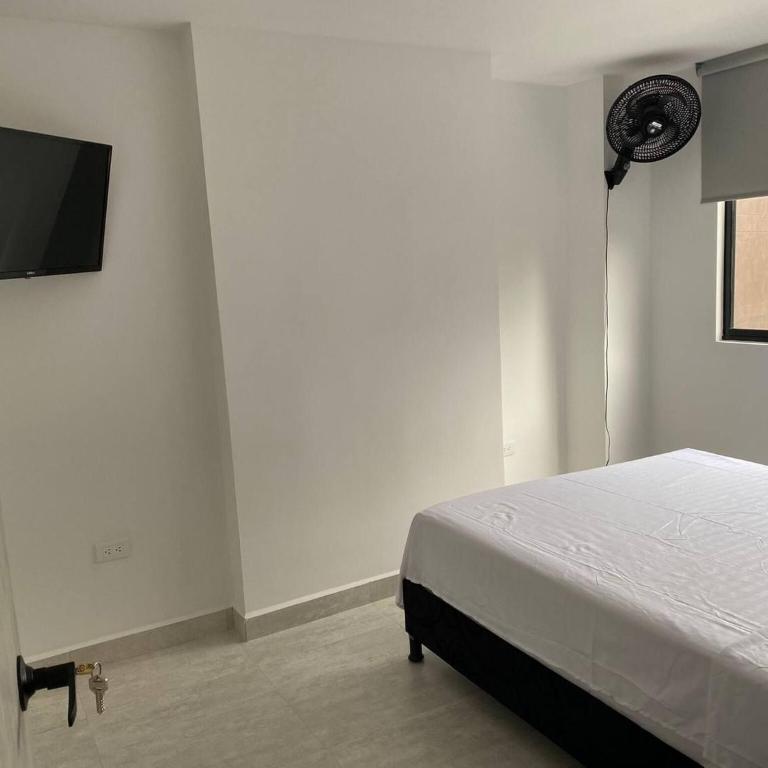 Aves Mara 6th floor with balcony and parking - Apartamento - 2