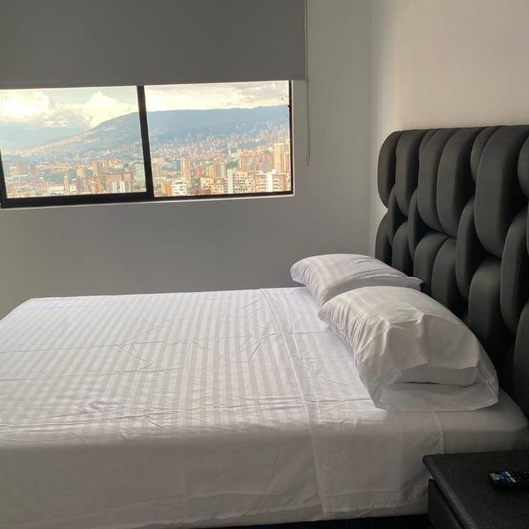 Aves Mara 6th floor with balcony and parking - Apartamento - 4