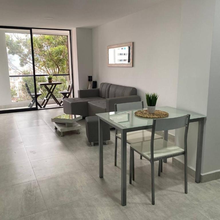 Aves Mara 6th floor with balcony and parking - Apartamento - 5