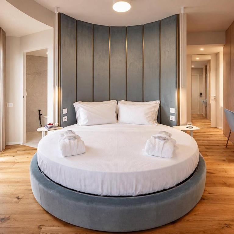 Octantis - Junior Suite with Balcony - 9