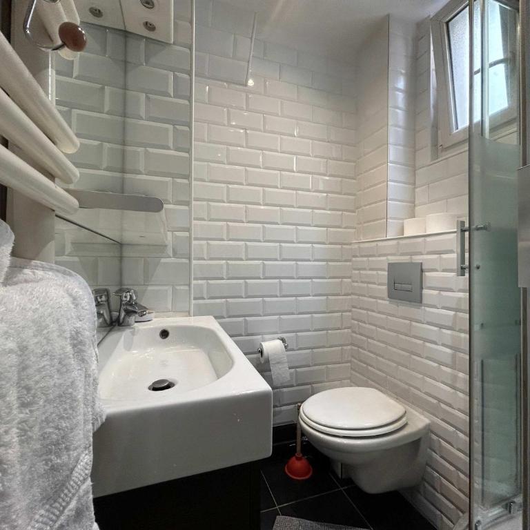 Cosy 1BR with Balcony Arc de Triomphe - Apartamento - 5