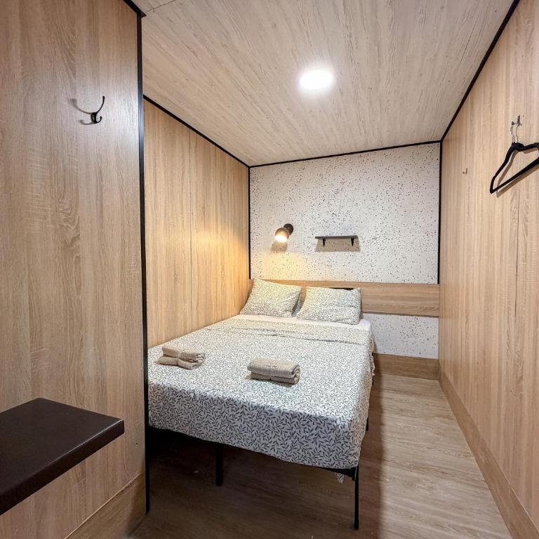 Almorada Cabins - Doppelzimmer mit Gemeinschaftsbad - 5