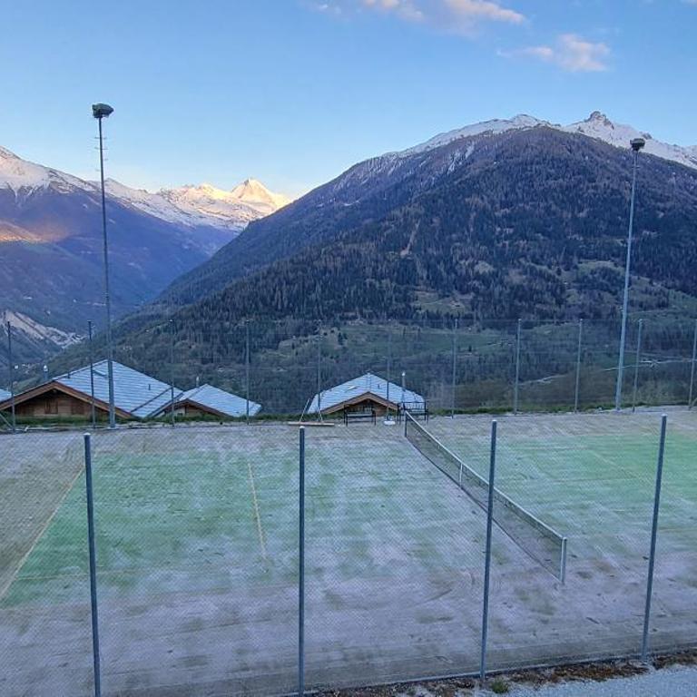 Chalet de charme et grand confort avec jacuzzi, sauna et vues exceptionnelles - Chalet - 34