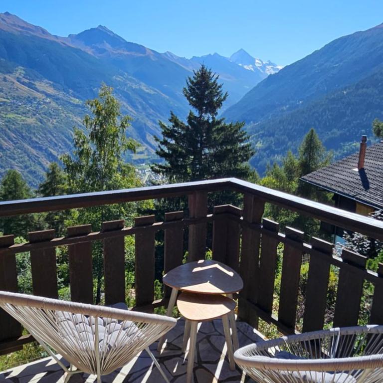 Chalet de charme et grand confort avec jacuzzi, sauna et vues exceptionnelles - Chalet - 38
