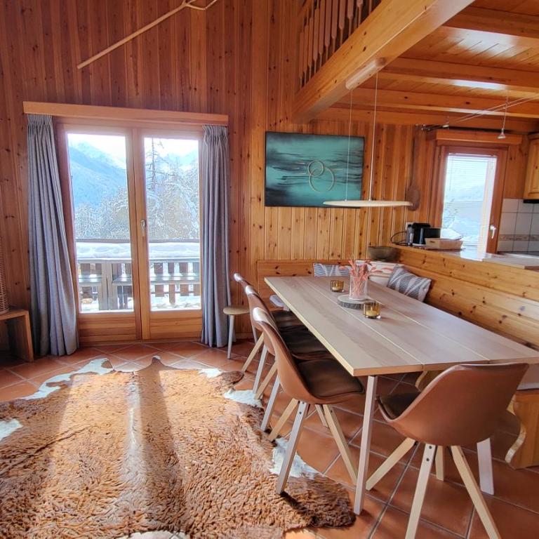 Chalet de charme et grand confort avec jacuzzi, sauna et vues exceptionnelles - Chalet - 48