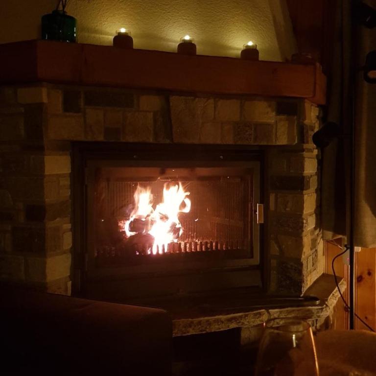Chalet de charme et grand confort avec jacuzzi, sauna et vues exceptionnelles - Chalet - 55