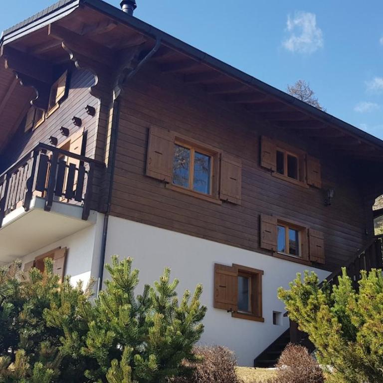 Chalet de charme et grand confort avec jacuzzi, sauna et vues exceptionnelles - Chalet - 58