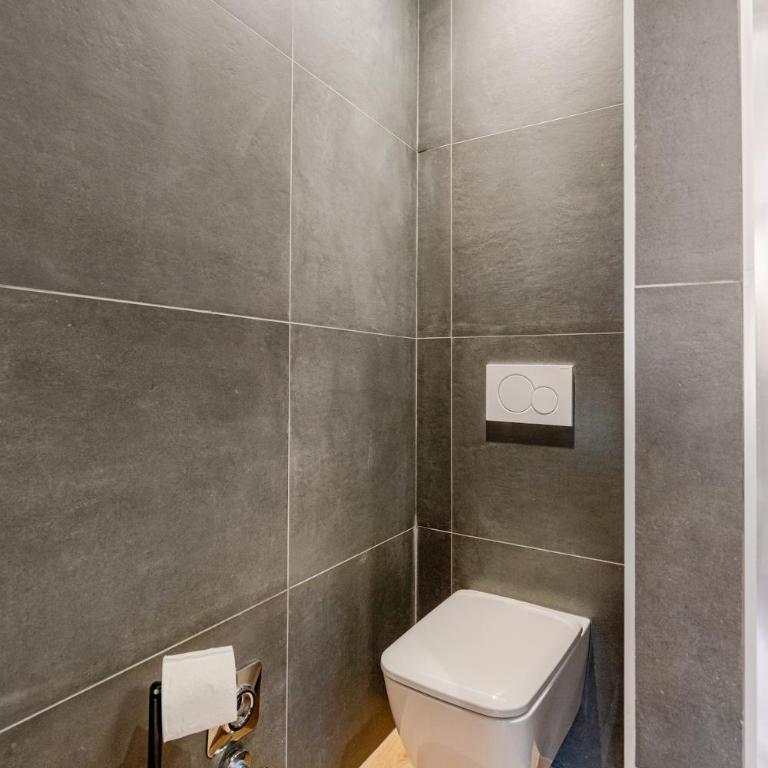 Sauro House, Grande Terrazza in Centro Storico - Appartamento Superior con 1 Camera da Letto e Balcone - 11
