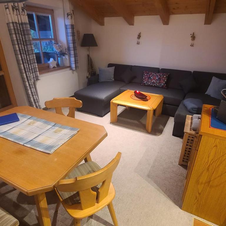 Zillertal-Arena 42m2 (2-6 persons: 2adults +4kids) - Apartment mit 1 Schlafzimmer - 30
