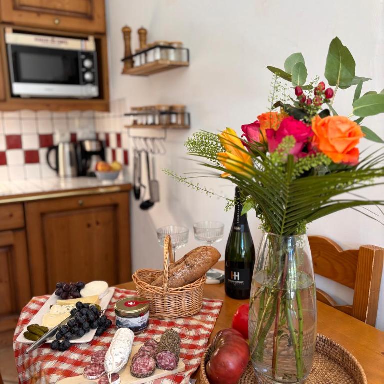 Ski-In Ski-Out - Mon Petit Chalet - Sunny Balcony - Les 3 Vallées - One-Bedroom Apartment - 23