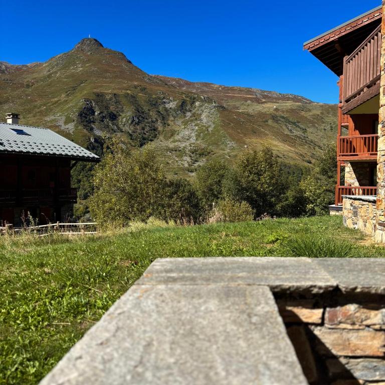 Ski-In Ski-Out - Mon Petit Chalet - Sunny Balcony - Les 3 Vallées - One-Bedroom Apartment - 37
