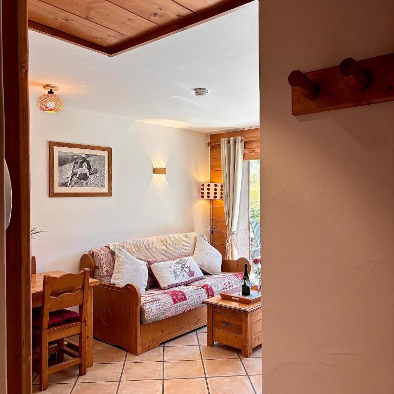 Ski-In Ski-Out - Mon Petit Chalet - Sunny Balcony - Les 3 Vallées - One-Bedroom Apartment - 16