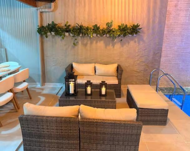 Jacuzzi y piscina, 8 habitaciones Medellín, Poblado - Apartamento - 27