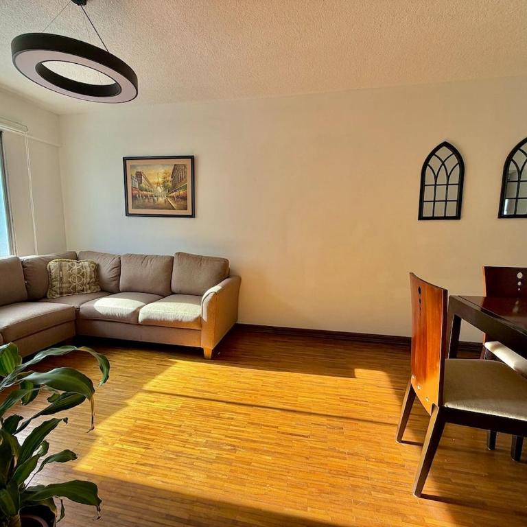 Bright 3bedroom apartment near Quicentro - Three-Bedroom Apartment - 1