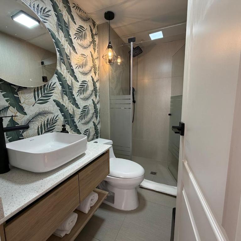 Bright 3bedroom apartment near Quicentro - Three-Bedroom Apartment - 7