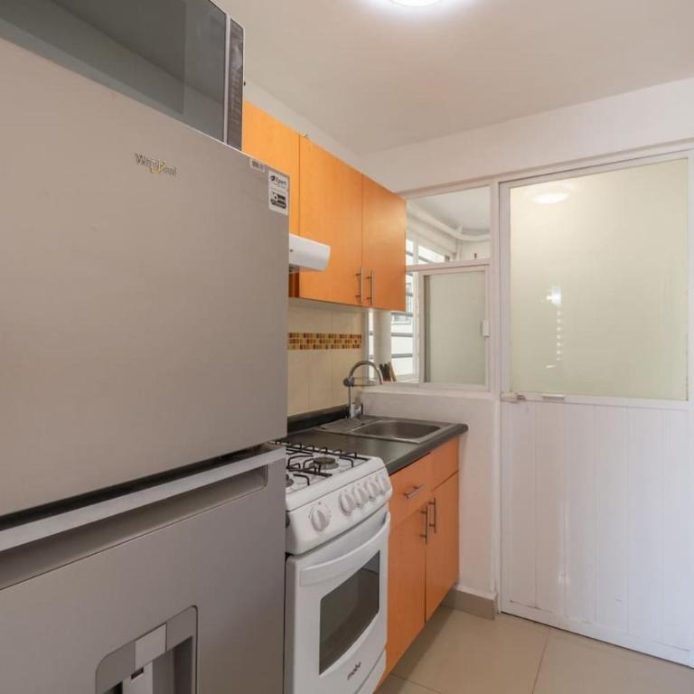 Alberto's Home, steps from the Revolution Monument CDMX - Apartment - 14