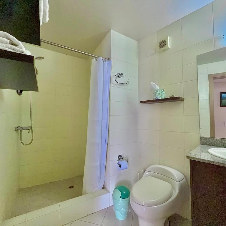 Spacious, centrally located, and quiet One bedroom - One-Bedroom Apartment - 2