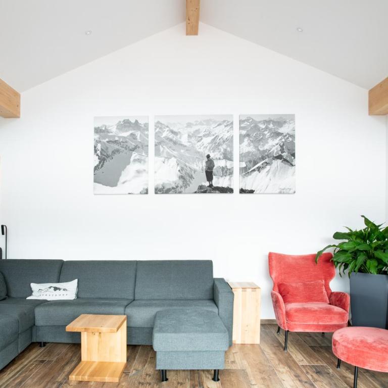 AlpSuites Oberstdorf - Suite mit Kingsize-Bett und Balkon - 4