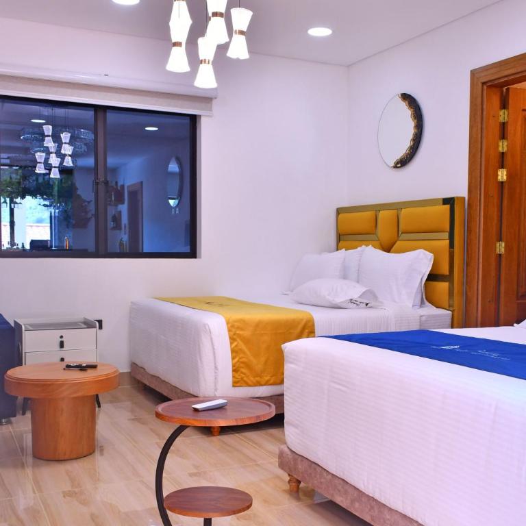 Ecohotel Dubai del Oriente - Comfort Quadruple Room - 7