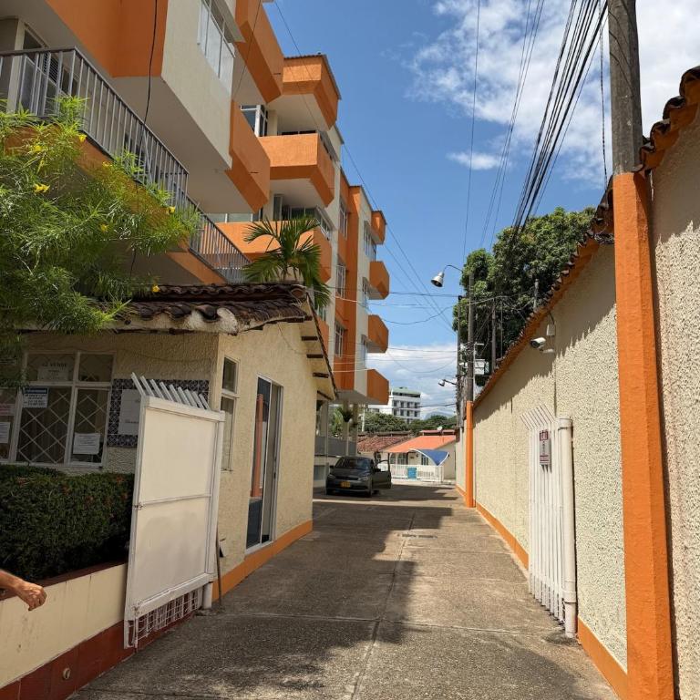 Melgar Apartment Complex with Pool and Parking - Apartamento de 2 dormitorios - 4