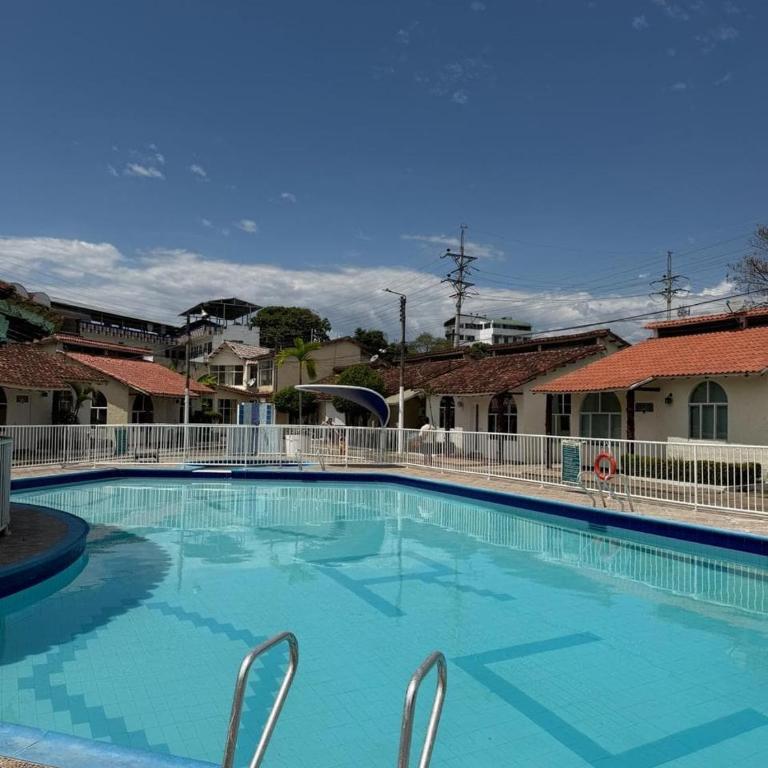 Melgar Apartment Complex with Pool and Parking - Apartamento de 2 dormitorios - 8