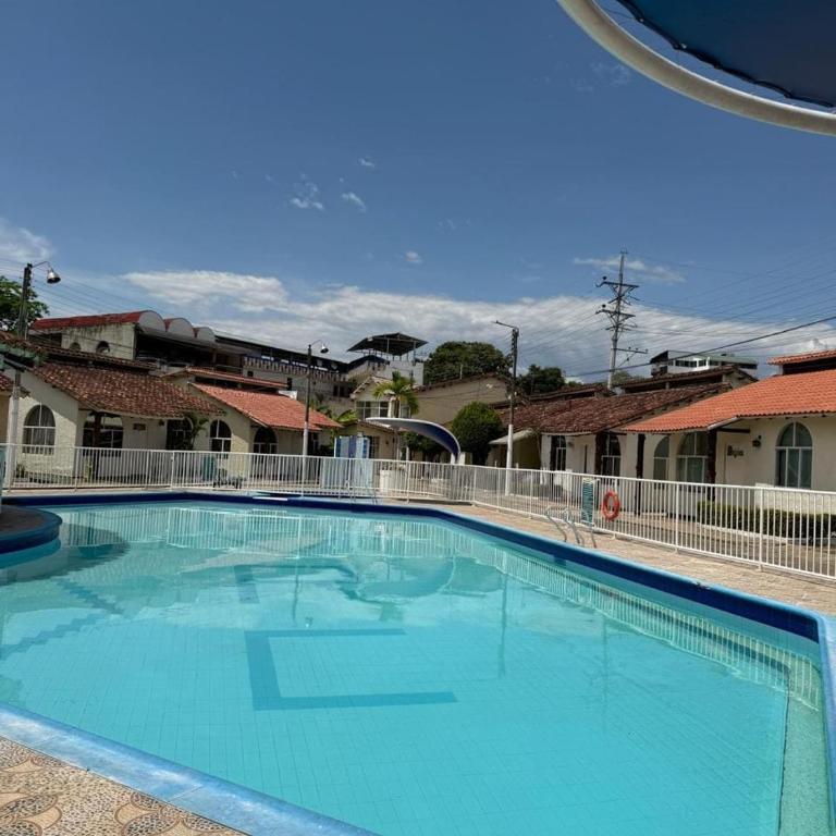 Melgar Apartment Complex with Pool and Parking - Apartamento de 2 dormitorios - 14