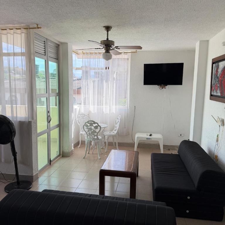 Melgar Apartment Complex with Pool and Parking - Apartamento de 2 dormitorios - 16