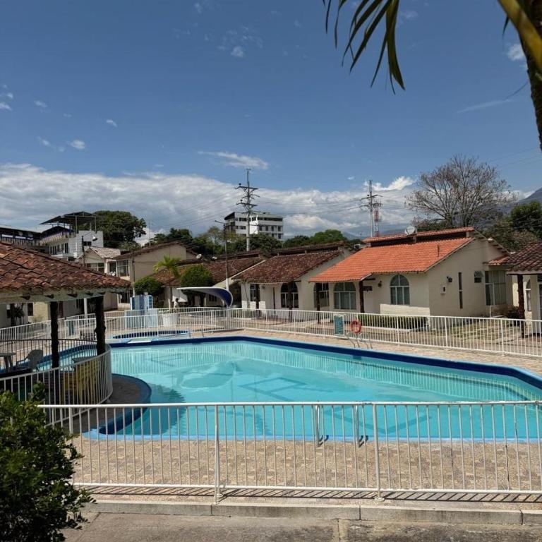 Melgar Apartment Complex with Pool and Parking - Apartamento de 2 dormitorios - 20