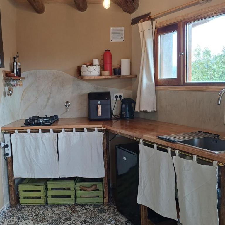 Hexagonal Cabin - One-Bedroom House - 7
