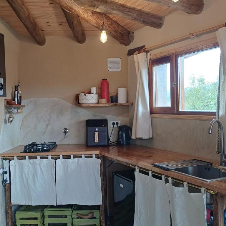 Hexagonal Cabin - One-Bedroom House - 36