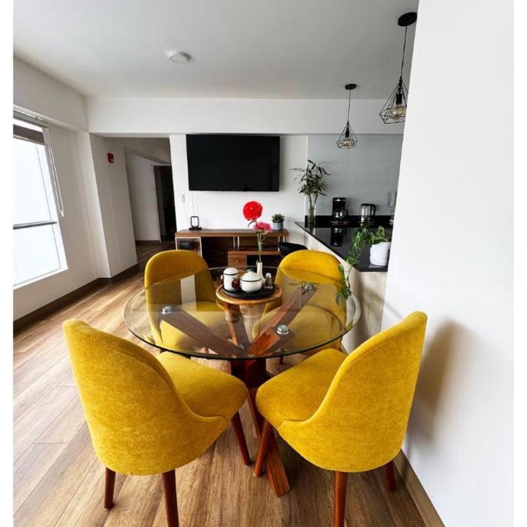 Espacioso departamento 3 dormitorios en el Corazón de Miraflores - Apartamento de 1 dormitorio - 9