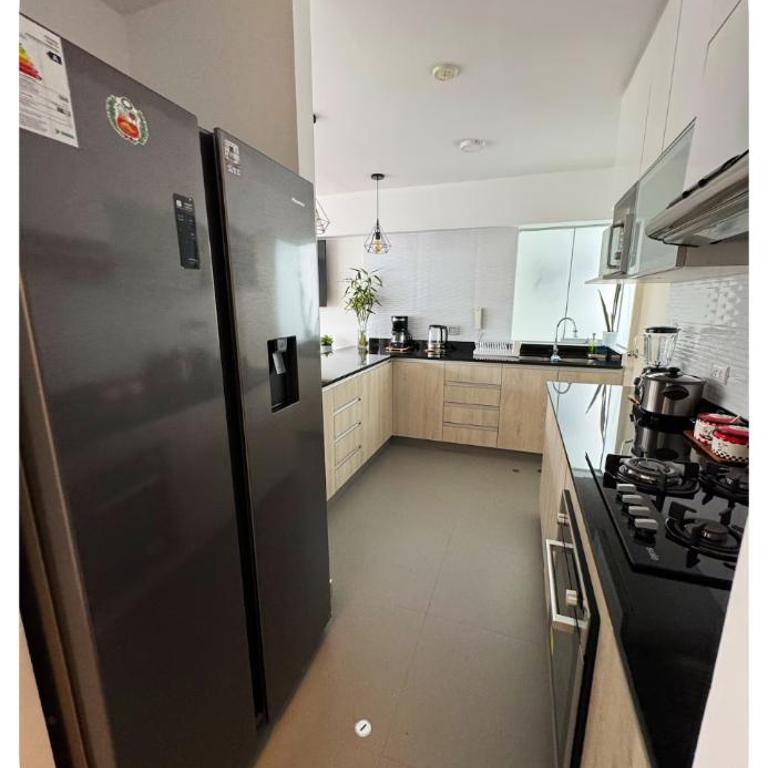 Espacioso departamento 3 dormitorios en el Corazón de Miraflores - Apartamento de 1 dormitorio - 25