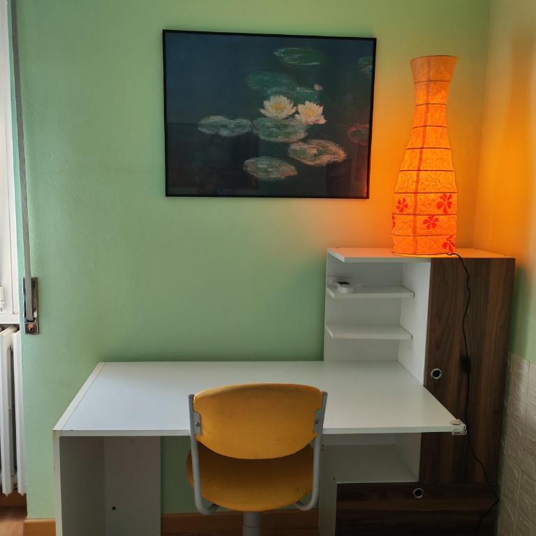 Sole & Luna Charming Colorful Home Arona - Appartamento con 2 Camere da Letto - 17