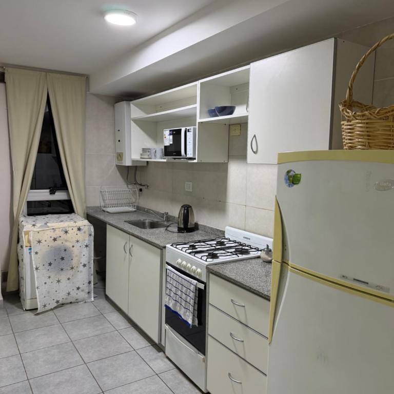 Departamento completo cerca del Estadio Único SDE - Two-Bedroom Apartment - 6