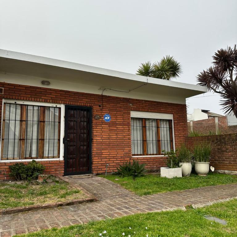 CASA para 4 personas A METROS DEL MAR - Two-Bedroom House - 3