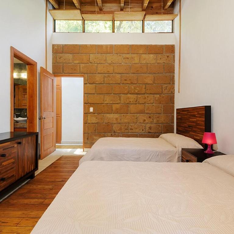 Alberca Techada Climatizada,Fogata, Billar - Four-Bedroom House - 2