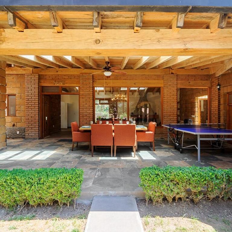 Alberca Techada Climatizada,Fogata, Billar - Four-Bedroom House - 38