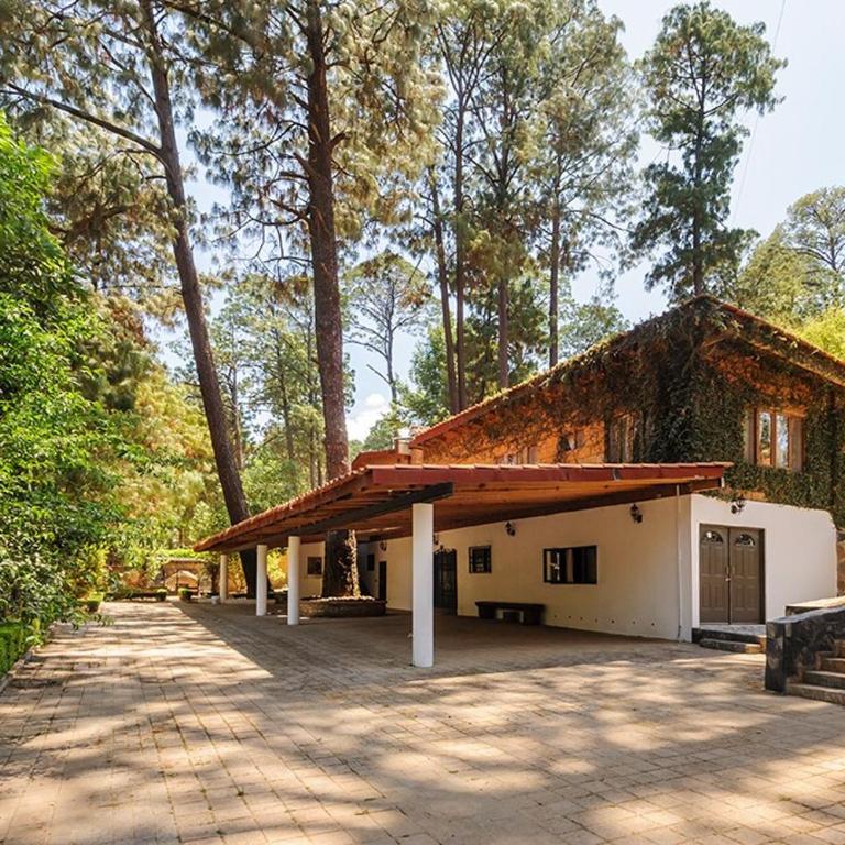 Alberca Techada Climatizada,Fogata, Billar - Four-Bedroom House - 42
