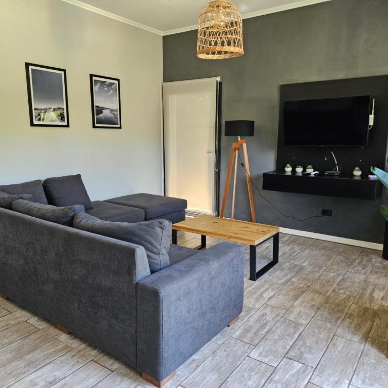 Casa con pileta en La Caleta - One-Bedroom House - 14