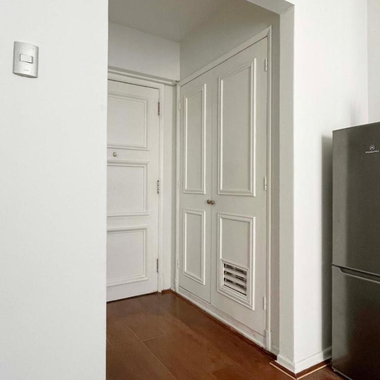 Gina & Oscar - One-Bedroom Apartment - 10