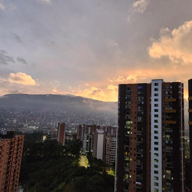Medellín in the Clouds, Pool, Gym, Turkish Bath, Parking - Apartamento de 3 dormitorios - 21