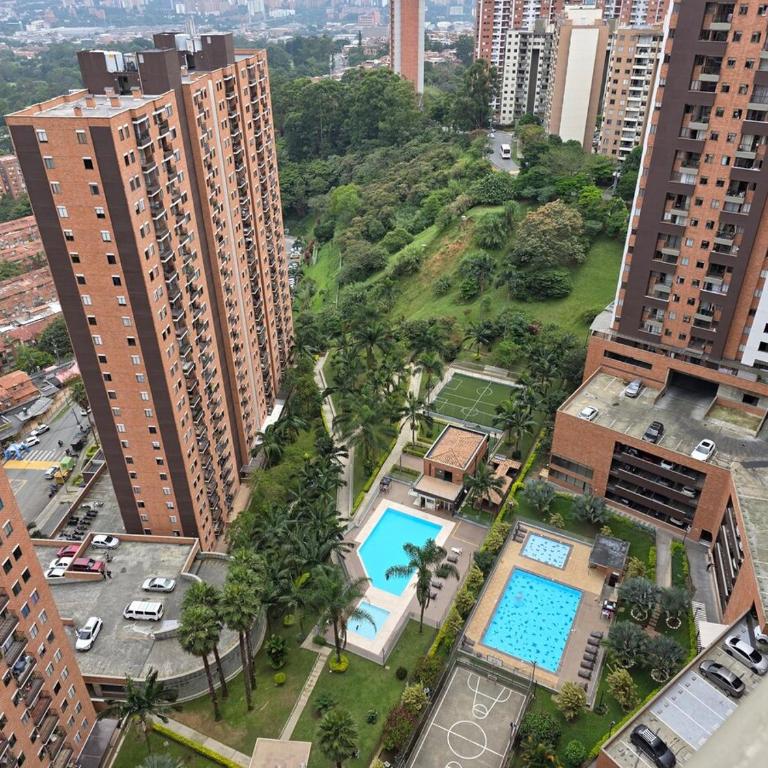 Medellín in the Clouds, Pool, Gym, Turkish Bath, Parking - Apartamento de 3 dormitorios - 34