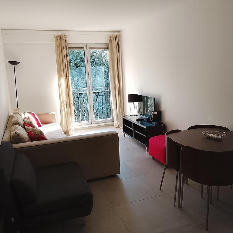 Heraclee - Apartamento de 1 dormitorio - 1