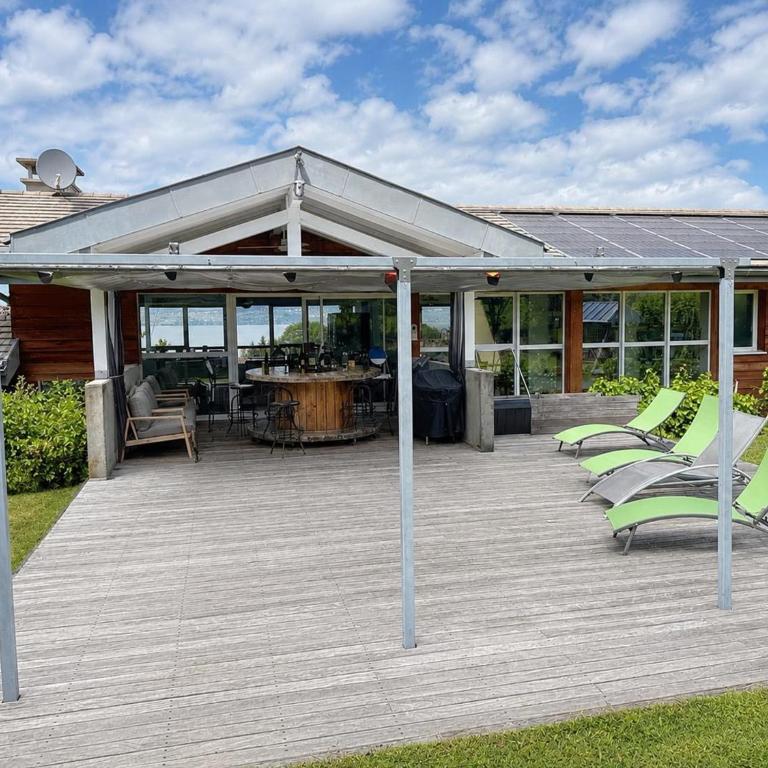 Villa spacieuse avec terrasse et jardin, animaux et parking admis - Maison 5 Chambres - 30