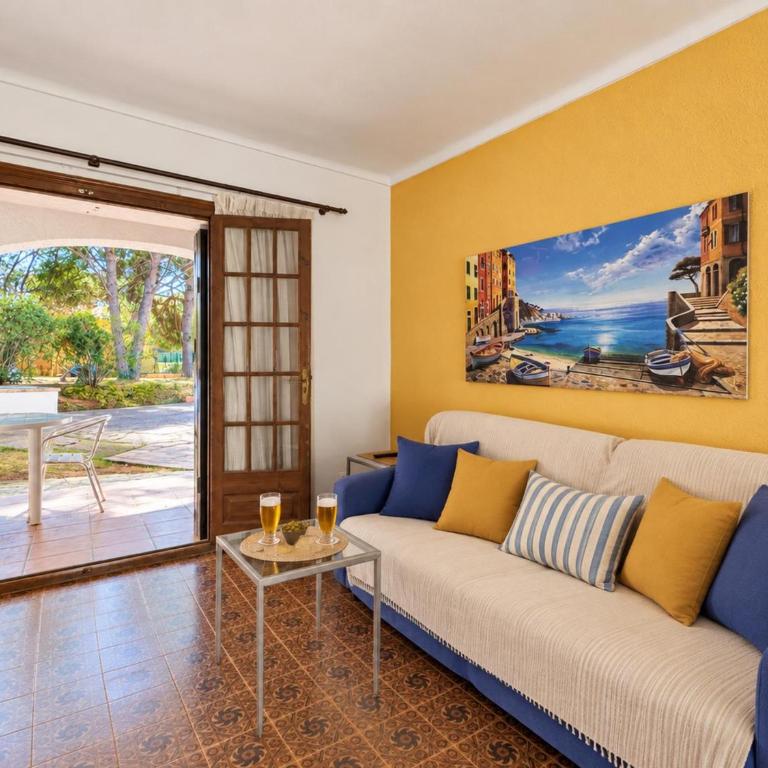 Casa Confortable con Gran Piscina Comunitaria y Jardín en L'Escala - HISP-7-6 - Villa - 11